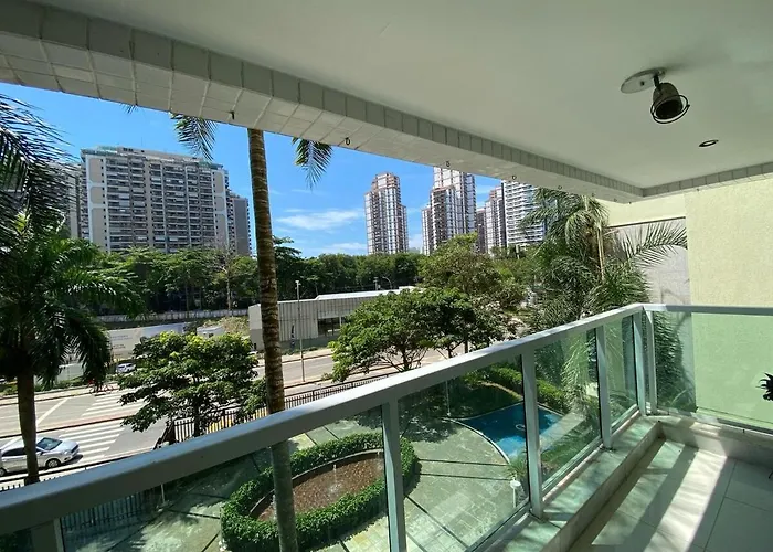 Apto Na Barra A Poucos Minutos Do Metro E Da Praia